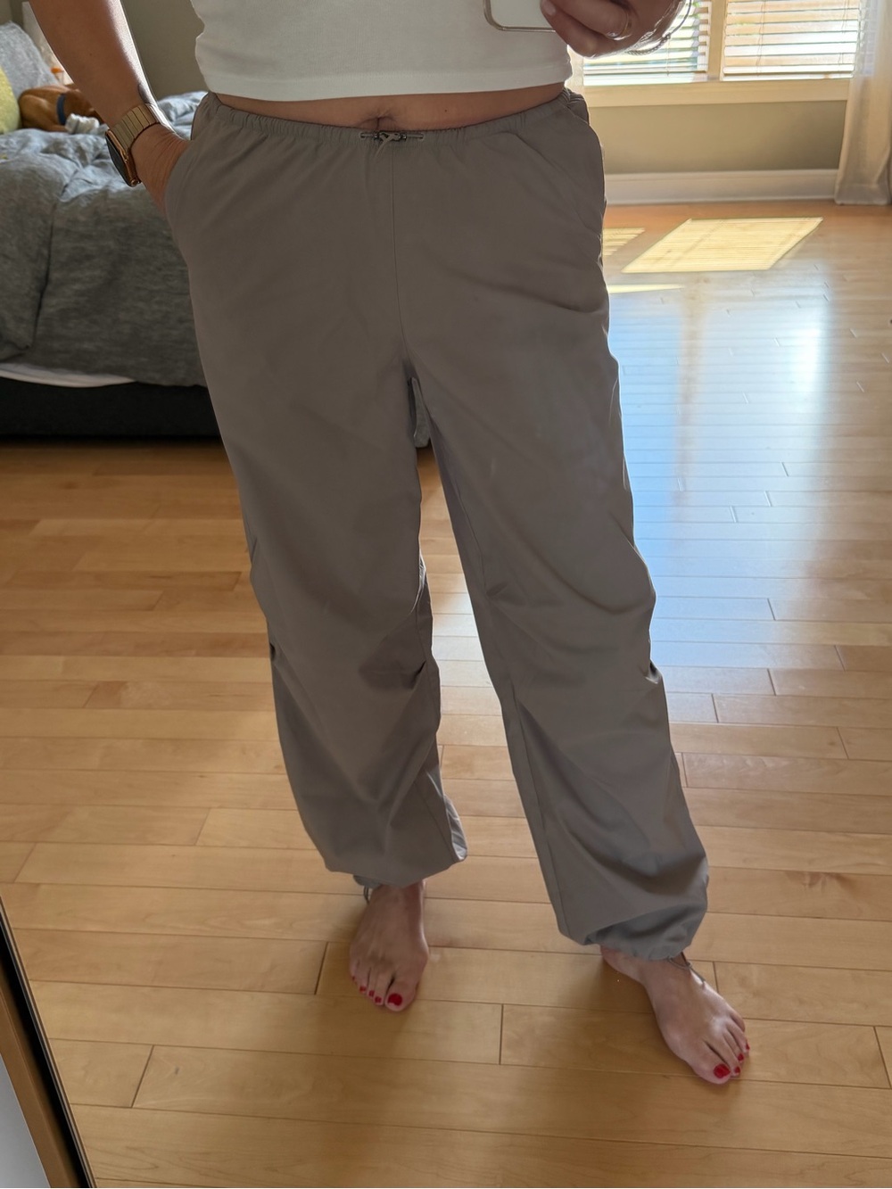 Athleta Midday low rise balloon pants. Size XXS.